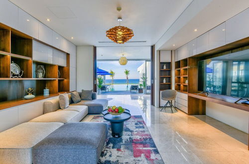 Photo 20 - Stunning Beachfront 6br Villa W Largest Pool