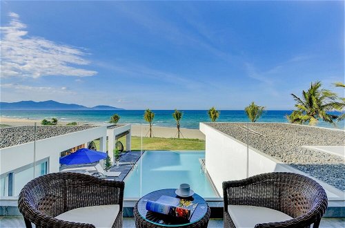Foto 28 - Stunning Beachfront 6br Villa W Largest Pool