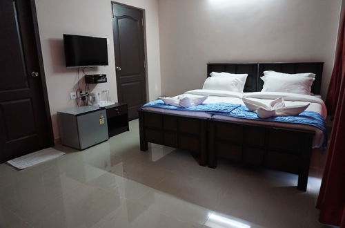 Photo 6 - Solitaire Service Apartments