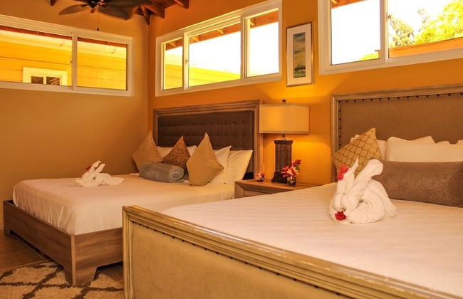 Rock Point Villas Vacations Rentals Sandy Bay, Roatan, Honduras.c.a - Photo 2