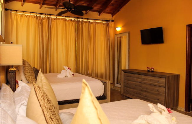 Rock Point Villas Vacations Rentals Sandy Bay, Roatan, Honduras.c.a - Photo 4