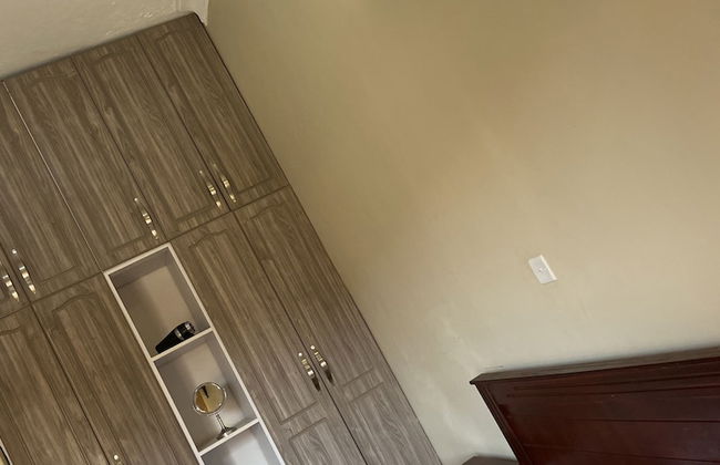 Modern Apartment in Kampala With Unlimited Wifi - Photo 11