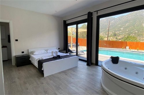 Photo 4 - Superb Villa With Private Pool and Jacuzzi in Kas