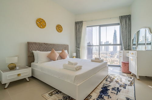 Photo 7 - Glamorous Apartment Facing Burj Khalifa