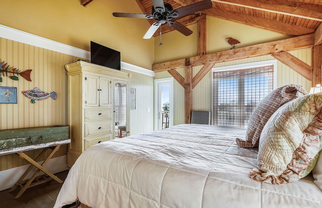 Sugar Shack 4 Bedroom Home by RedAwning - Photo 13
