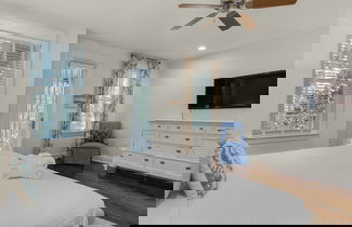 Foto 3 - Access to Watercolor Pools & Beach Club - 4-bedroom Beach Oasis - Sleeps 8