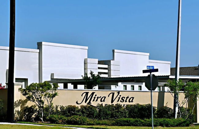 Beautiful Apartment 9 min to Mercedes Outlets - Foto 16
