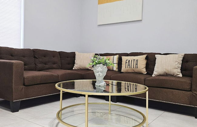 Beautiful Apartment 9 min to Mercedes Outlets - Foto 17