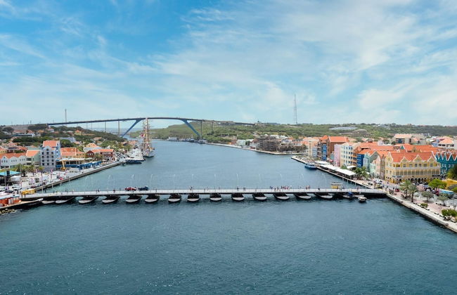 Charming Harbour Home at Historic Handelskade - Foto 10