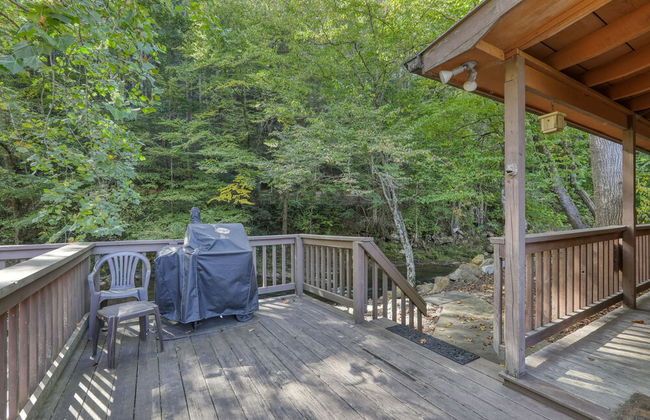 Whispering Creek - 2 Bedrooms, 1 Baths, Sleeps 6 Cabin by RedAwning - Foto 18