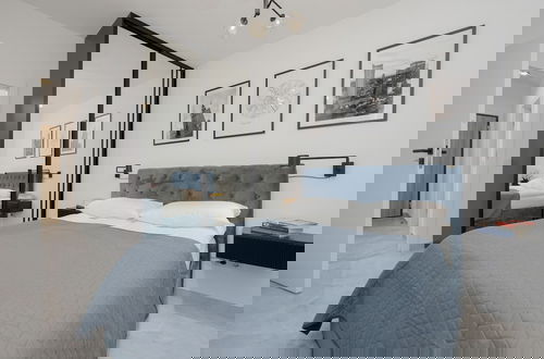 Foto 2 - Cosy Apartment With Parking by Renters