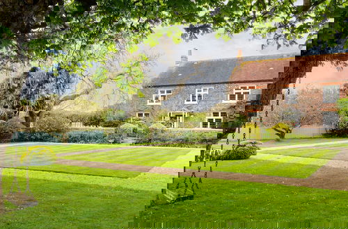 Foto 68 - Impressive Country Estate Sleeps 17