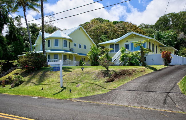 Grand Melemele 3 Bedroom Home by RedAwning - Photo 40