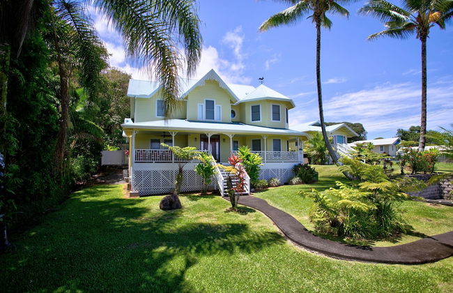 Grand Melemele 3 Bedroom Home by RedAwning - Photo 1