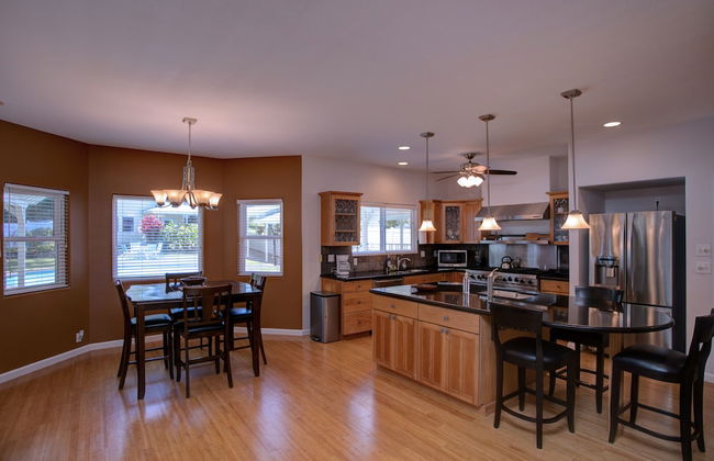 Grand Melemele 3 Bedroom Home by RedAwning - Photo 9