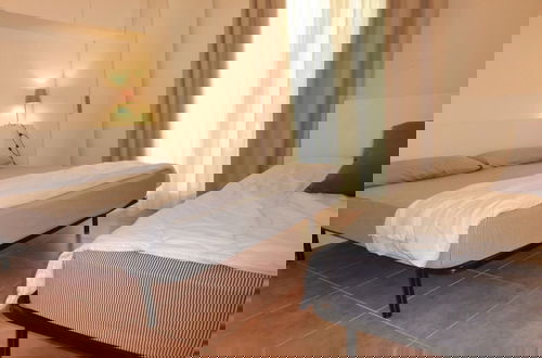 Foto 2 - Recently Built Three Room Apartment
