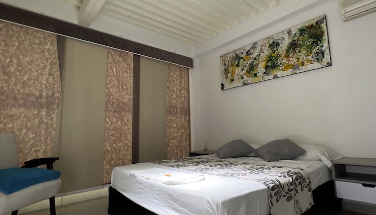 Photo 1 - Habitación en Centro Comercial