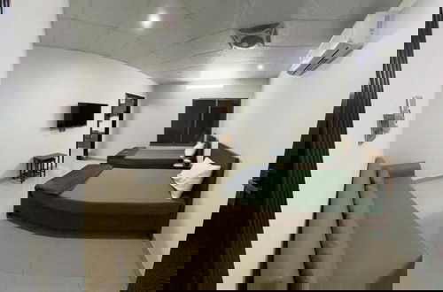Photo 2 - Faizi Apartments