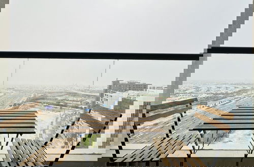 Foto 7 - Upscale Studio Apartment Burj View with Balcony Free Parking by Belvilla