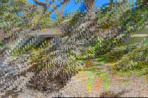 Foto 43 - Siesta Key Sanctuary 3 Bedroom Home by RedAwning