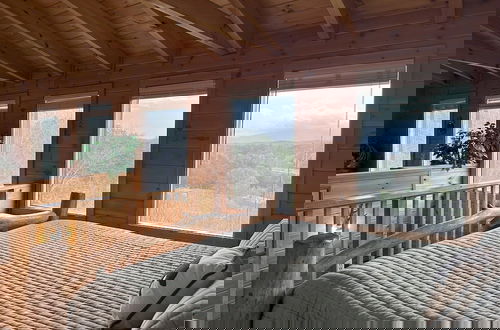 Foto 4 - Ern863 - Mountain Top - Great Location! Mountain Views! Close To Town! 1 Bedroom Cabin by RedAwning