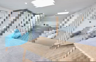 Foto 2 - Host Stay Coastal Townhouse