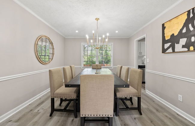 Beautiful Newly-renovated Home in Indian Hills - Photo 2