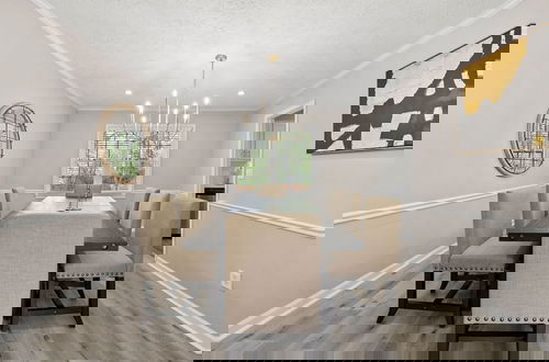 Foto 2 - Beautiful Newly-renovated Home in Indian Hills
