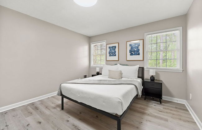Beautiful Newly-renovated Home in Indian Hills - Photo 16