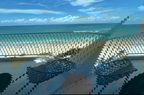 Photo 1 - Gorgeous Ocean View 1br With Beach Access & Pool