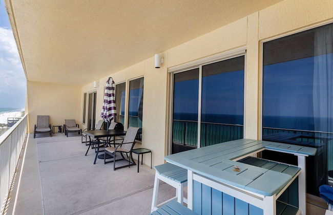 Wondrous Oceanfront Condo with Free Poolside WiFi - Unit 1105 by RedAwning - Foto 28