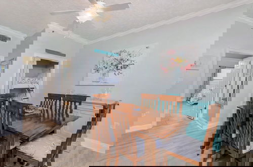 Foto 7 - Wondrous Oceanfront Condo with Free Poolside WiFi - Unit 1105 by RedAwning