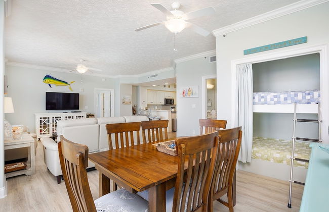 Wondrous Oceanfront Condo with Free Poolside WiFi - Unit 1105 by RedAwning - Foto 20