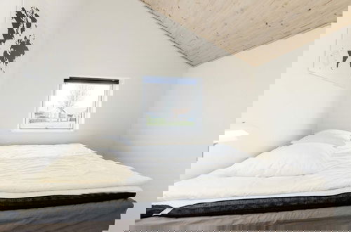 Photo 2 - 6 Person Holiday Home in Vaeggerlose