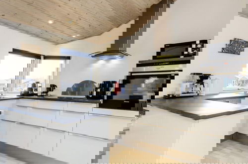 Photo 5 - 6 Person Holiday Home in Vaeggerlose