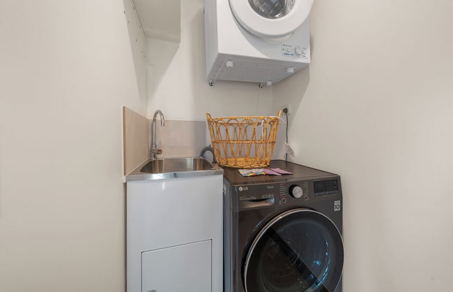 cozy 2BR with free parking & wifi - Foto 15