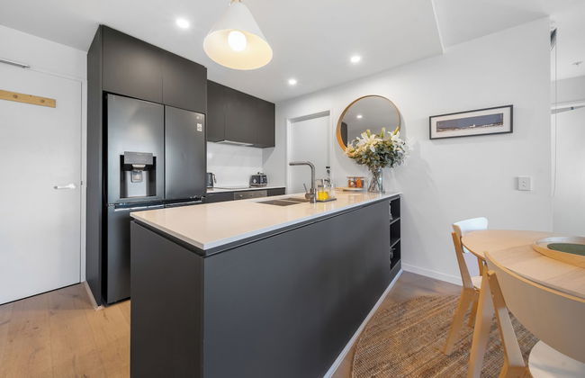 cozy 2BR with free parking & wifi - Foto 7
