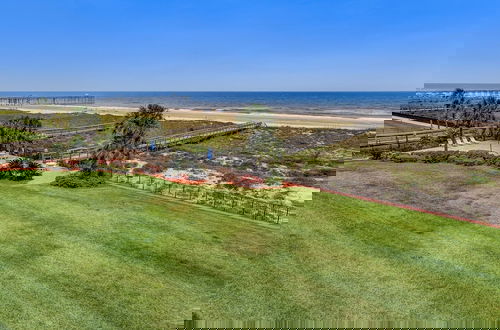 Photo 34 - Ocean View Condo, Easy Acces to the Pool and Private Walkway to the Beach by RedAwning
