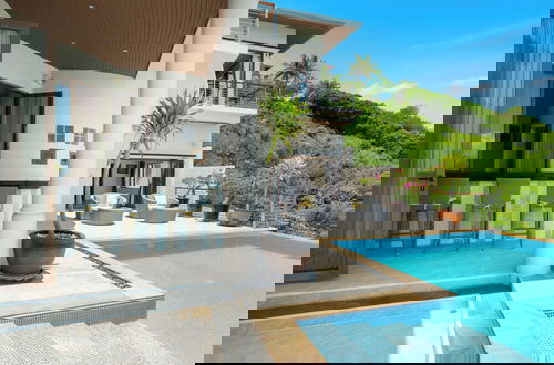 Foto 18 - Villa Azure with Infinity Pool
