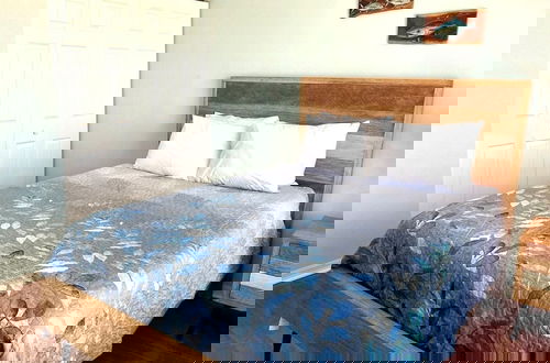 Foto 9 - Dolphin Resort 3 Bedroom Home by RedAwning