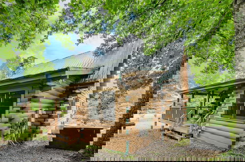 Foto 47 - A Dream Come True 2 Bedroom Cabin by RedAwning