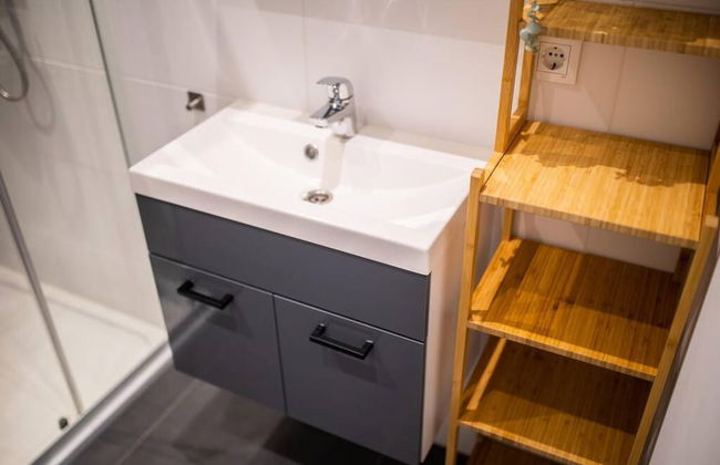Alphabet 2 BR Serviced Apartments -lh- - Foto 18