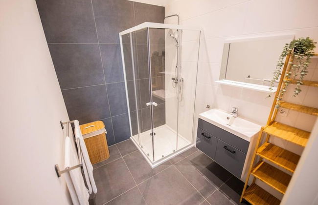 Alphabet 2 BR Serviced Apartments -lh- - Foto 13