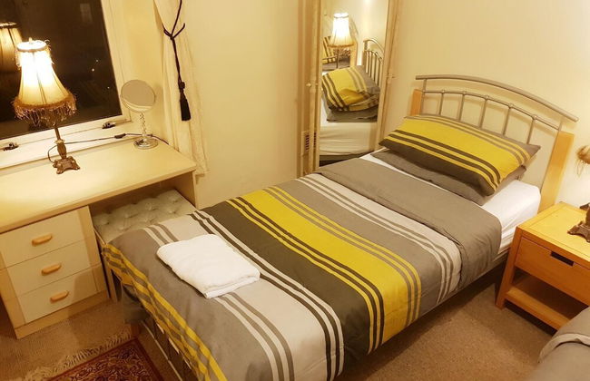 Cozy Coastal Apartment in Historic Port Glasgow - Foto 10