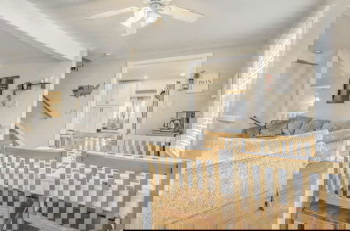 Photo 13 - 2BR Central Location Big Backyard & Dog Friendly!