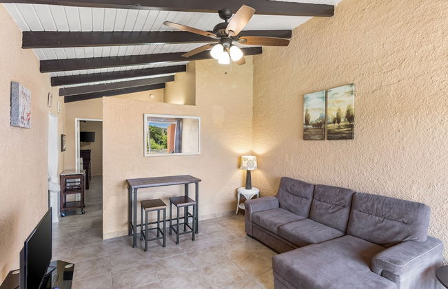 Caribbean View Your Way 1 Bedroom Condo by RedAwning - Photo 9