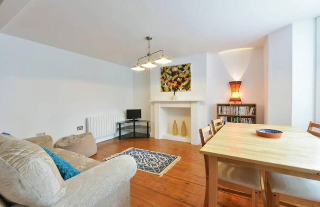 Host Stay Victoria Gardens - Photo 42