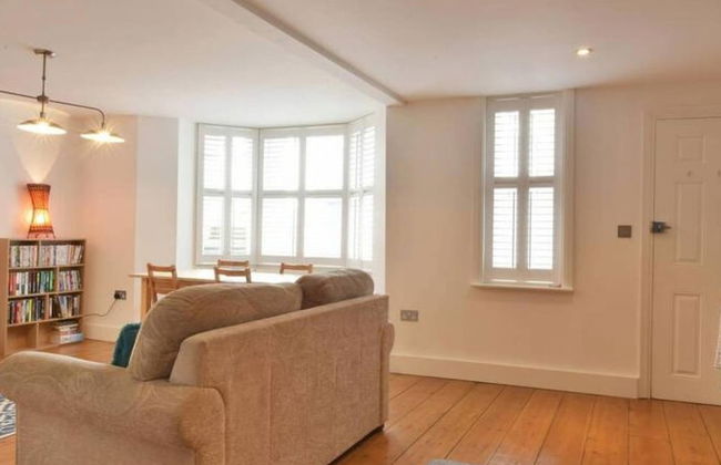 Host Stay Victoria Gardens - Photo 27