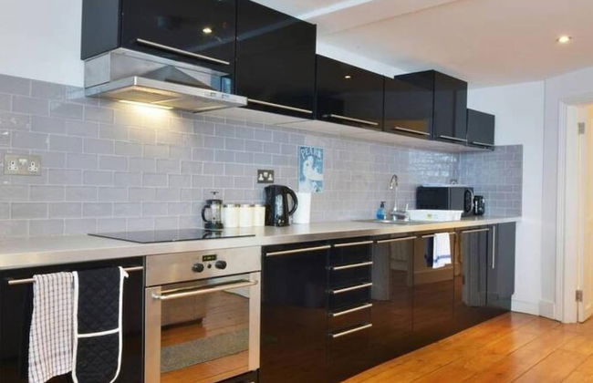 Host Stay Victoria Gardens - Photo 28