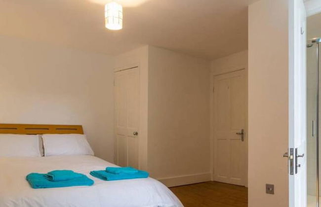 Host Stay Victoria Gardens - Photo 29